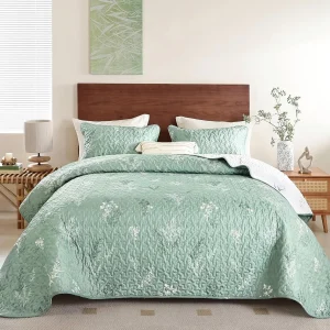 Sage Green Floral Quilt